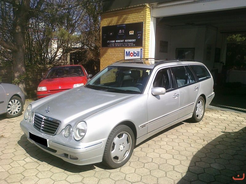 Mercedes E 430T S210