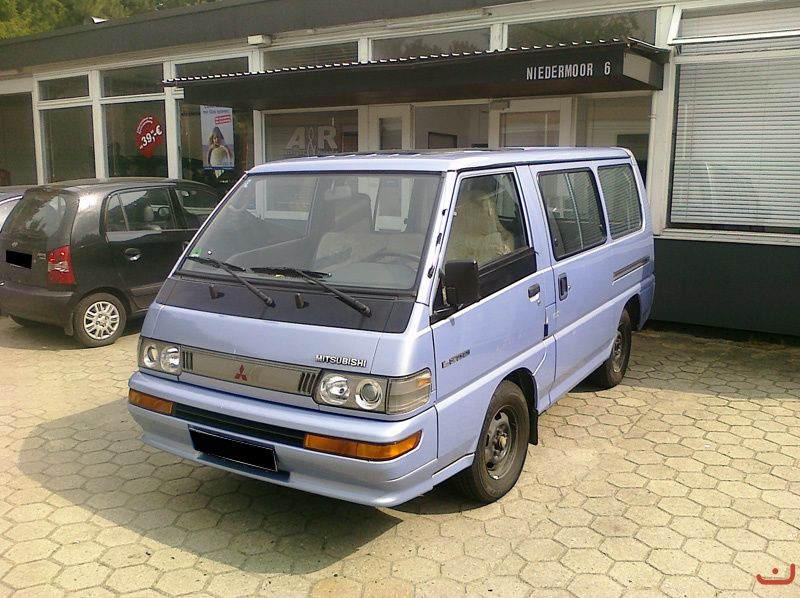 Mitsubishi L300